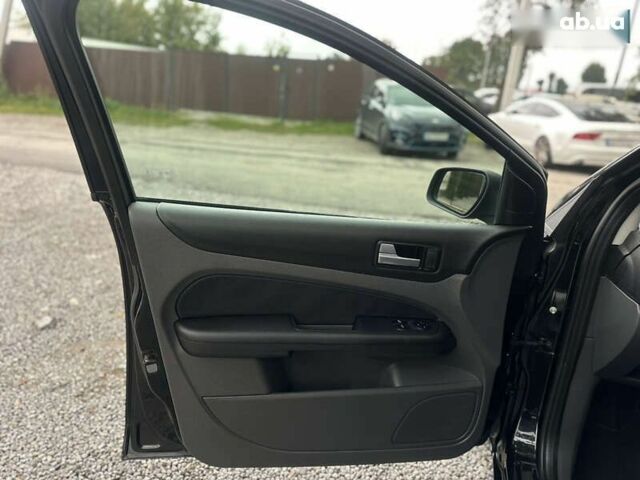 Форд Фокус, об'ємом двигуна 1.8 л та пробігом 188 тис. км за 5600 $, фото 18 на Automoto.ua