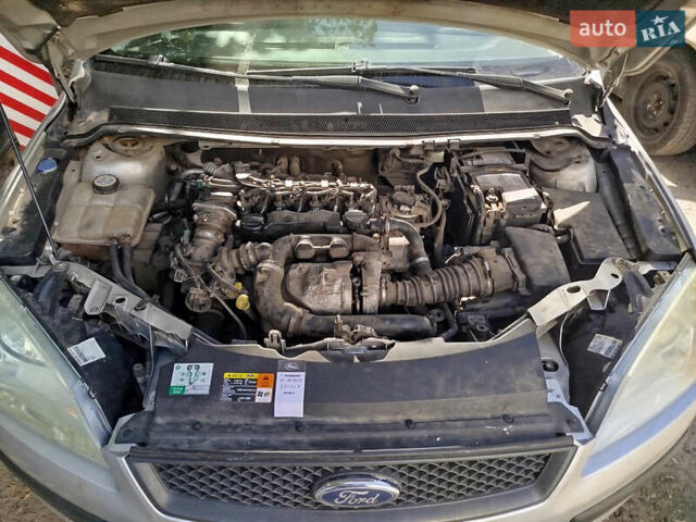 Форд Фокус, объемом двигателя 1.56 л и пробегом 235 тыс. км за 5000 $, фото 14 на Automoto.ua