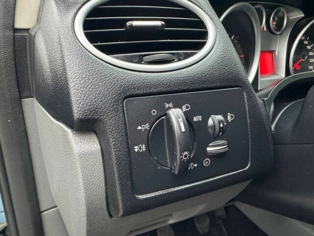 Форд Фокус, объемом двигателя 1.6 л и пробегом 306 тыс. км за 4800 $, фото 12 на Automoto.ua