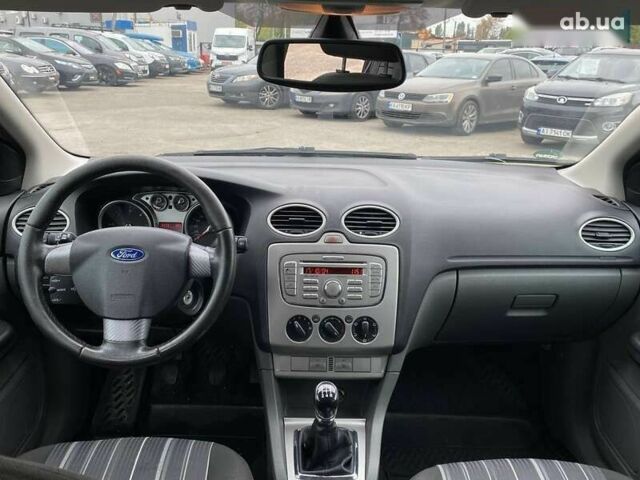 Форд Фокус, объемом двигателя 1.6 л и пробегом 330 тыс. км за 5890 $, фото 25 на Automoto.ua