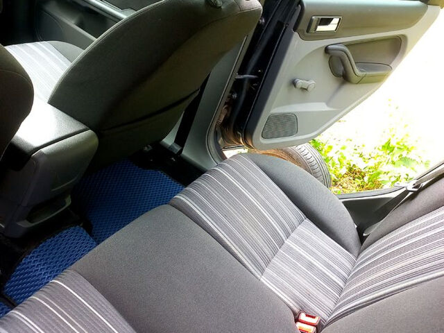 Форд Фокус, об'ємом двигуна 1.6 л та пробігом 301 тис. км за 5800 $, фото 3 на Automoto.ua