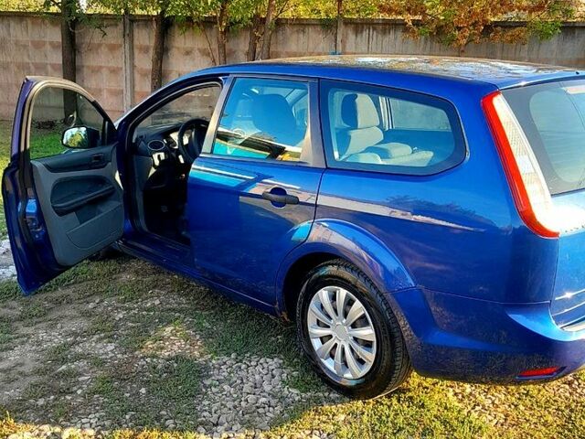 Форд Фокус, объемом двигателя 1.5 л и пробегом 277 тыс. км за 5200 $, фото 1 на Automoto.ua