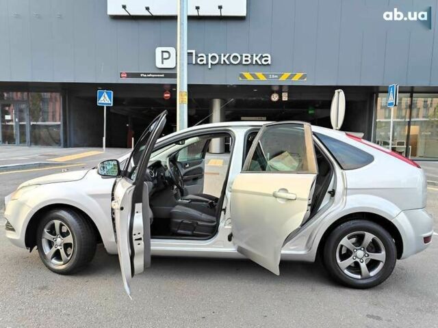 Форд Фокус, объемом двигателя 1.6 л и пробегом 188 тыс. км за 5490 $, фото 10 на Automoto.ua