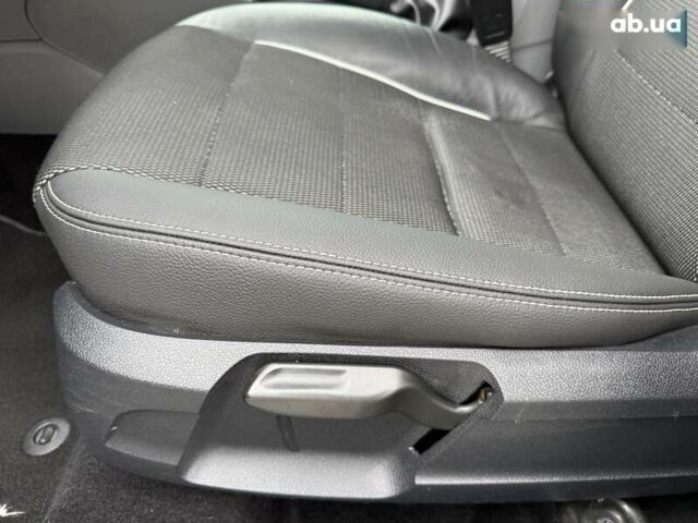 Форд Фокус, объемом двигателя 1.6 л и пробегом 174 тыс. км за 7500 $, фото 17 на Automoto.ua