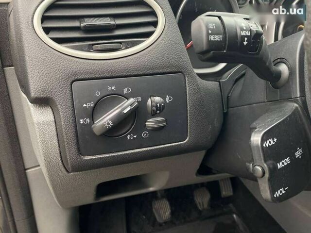 Форд Фокус, объемом двигателя 1.6 л и пробегом 330 тыс. км за 5890 $, фото 20 на Automoto.ua