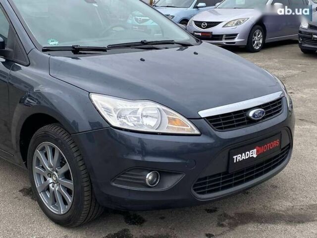 Форд Фокус, объемом двигателя 1.6 л и пробегом 330 тыс. км за 5890 $, фото 4 на Automoto.ua
