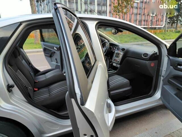 Форд Фокус, объемом двигателя 1.6 л и пробегом 188 тыс. км за 5490 $, фото 26 на Automoto.ua