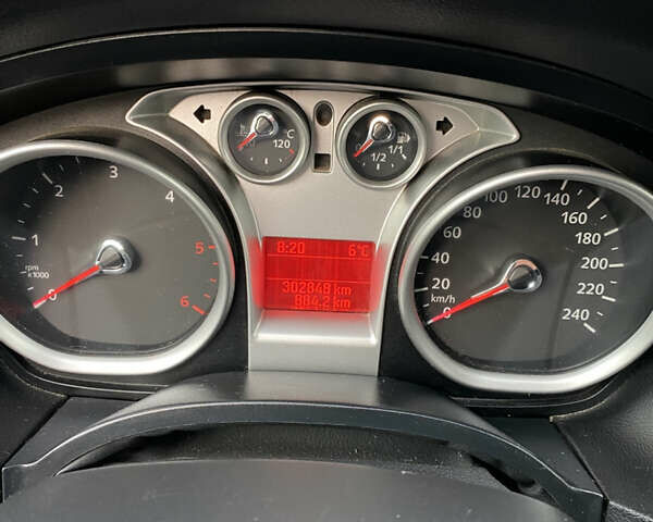 Форд Фокус, объемом двигателя 1.8 л и пробегом 302 тыс. км за 5100 $, фото 6 на Automoto.ua