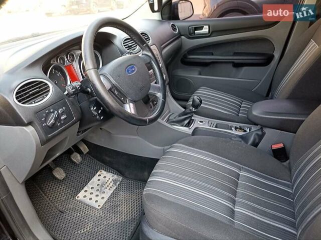 Форд Фокус, объемом двигателя 1.6 л и пробегом 248 тыс. км за 5500 $, фото 13 на Automoto.ua
