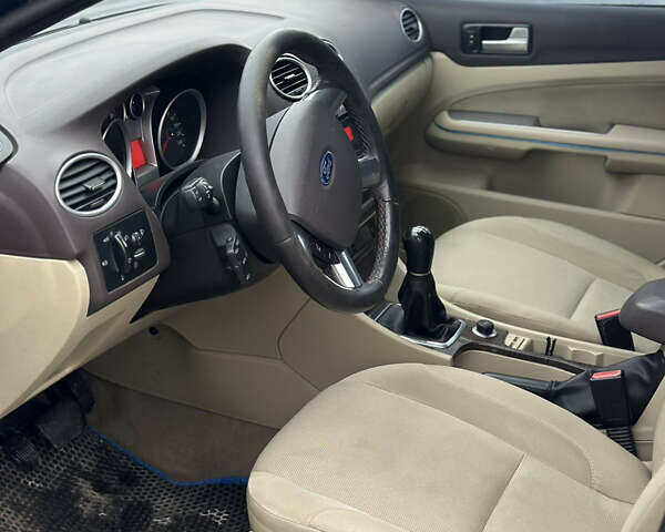 Форд Фокус, объемом двигателя 2.01 л и пробегом 238 тыс. км за 5899 $, фото 13 на Automoto.ua