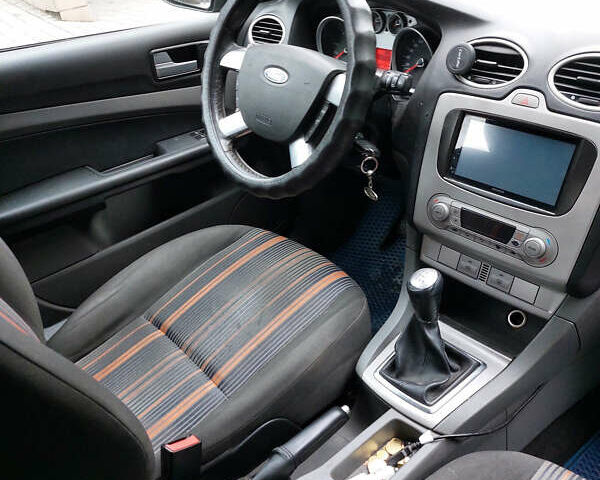 Форд Фокус, об'ємом двигуна 1.6 л та пробігом 329 тис. км за 5000 $, фото 13 на Automoto.ua