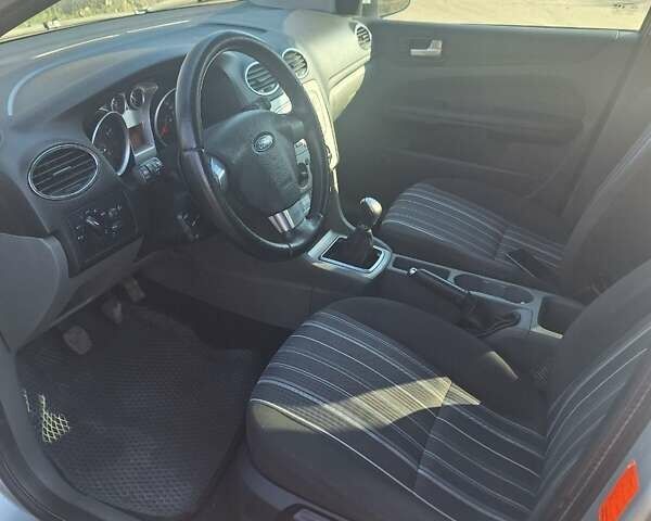 Форд Фокус, объемом двигателя 1.6 л и пробегом 242 тыс. км за 5900 $, фото 8 на Automoto.ua