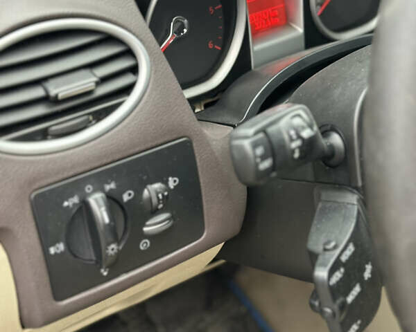 Форд Фокус, объемом двигателя 2.01 л и пробегом 238 тыс. км за 5899 $, фото 12 на Automoto.ua