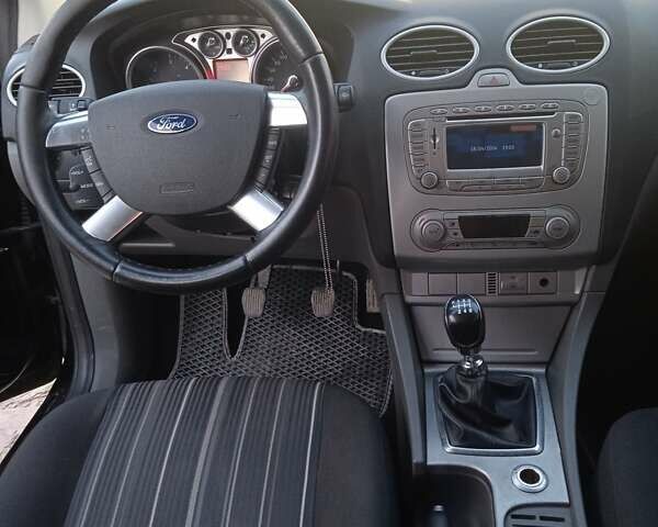 Форд Фокус, объемом двигателя 2.02 л и пробегом 260 тыс. км за 5999 $, фото 13 на Automoto.ua