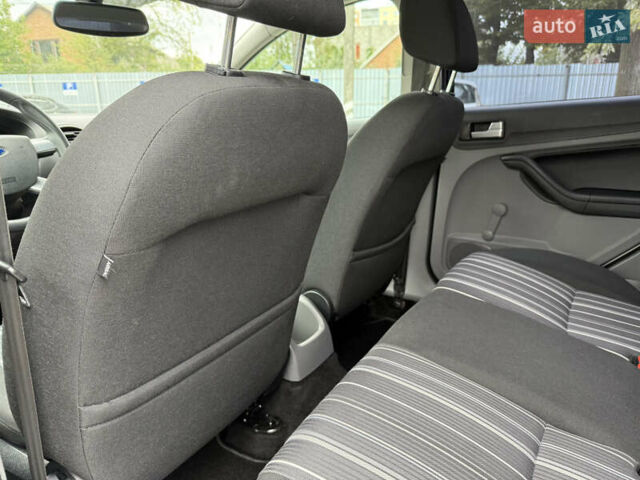 Форд Фокус, объемом двигателя 1.6 л и пробегом 169 тыс. км за 5799 $, фото 51 на Automoto.ua