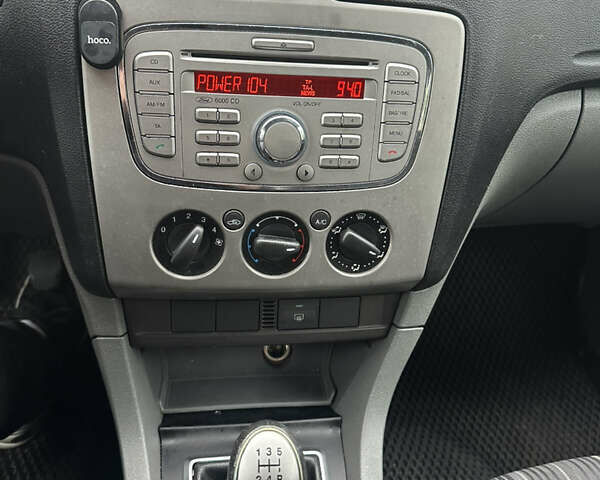 Форд Фокус, об'ємом двигуна 1.6 л та пробігом 245 тис. км за 4800 $, фото 19 на Automoto.ua