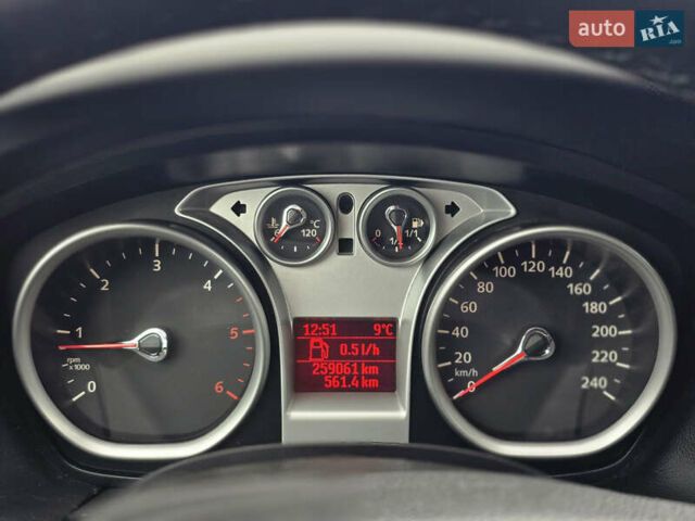 Форд Фокус, объемом двигателя 1.6 л и пробегом 259 тыс. км за 5450 $, фото 4 на Automoto.ua