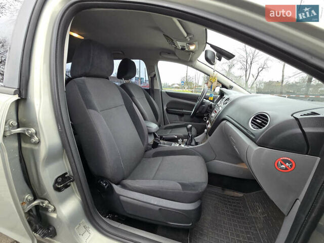 Форд Фокус, объемом двигателя 1.6 л и пробегом 259 тыс. км за 5450 $, фото 21 на Automoto.ua