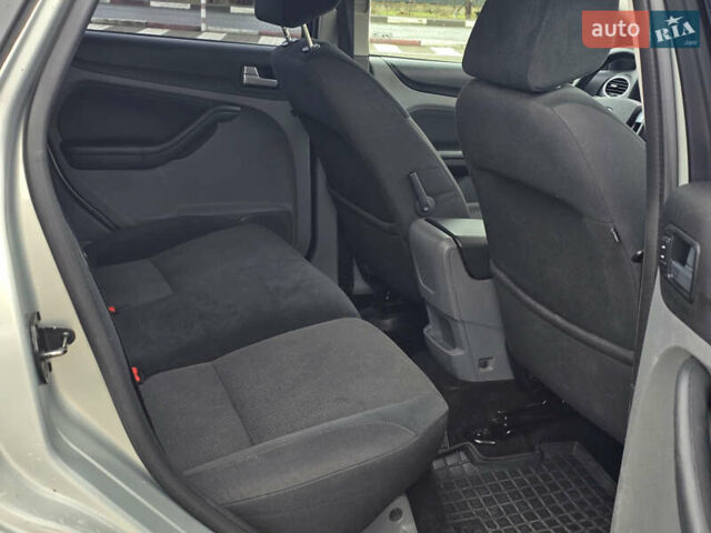 Форд Фокус, объемом двигателя 1.6 л и пробегом 259 тыс. км за 5450 $, фото 20 на Automoto.ua