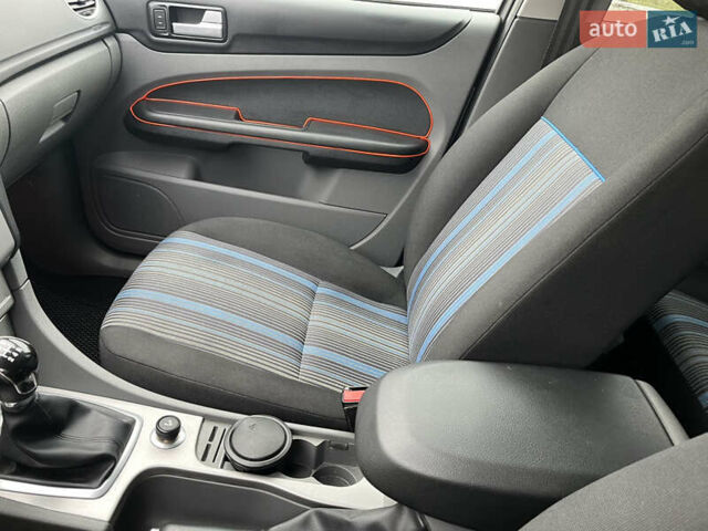 Форд Фокус, объемом двигателя 1.6 л и пробегом 210 тыс. км за 6100 $, фото 21 на Automoto.ua