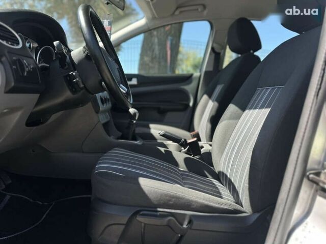 Форд Фокус, объемом двигателя 1.6 л и пробегом 159 тыс. км за 6300 $, фото 26 на Automoto.ua