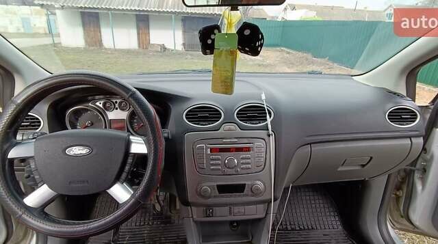 Форд Фокус, объемом двигателя 1.6 л и пробегом 216 тыс. км за 5800 $, фото 9 на Automoto.ua