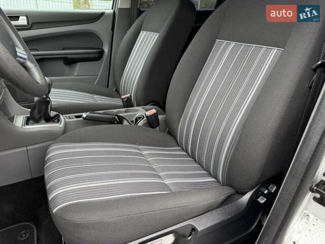 Форд Фокус, объемом двигателя 1.6 л и пробегом 169 тыс. км за 5799 $, фото 31 на Automoto.ua