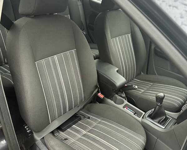 Форд Фокус, об'ємом двигуна 1.6 л та пробігом 245 тис. км за 4800 $, фото 13 на Automoto.ua