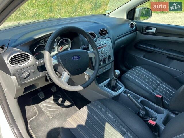 Форд Фокус, объемом двигателя 1.6 л и пробегом 208 тыс. км за 5300 $, фото 7 на Automoto.ua