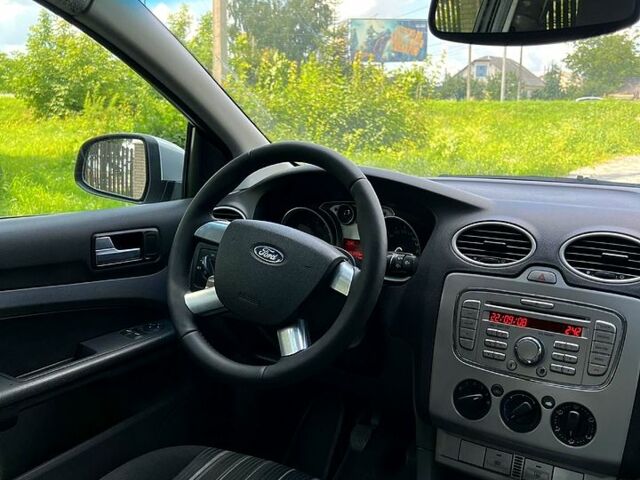 Форд Фокус, об'ємом двигуна 1.6 л та пробігом 181 тис. км за 6000 $, фото 5 на Automoto.ua