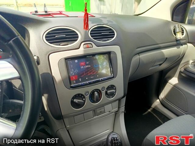 Форд Фокус, объемом двигателя 1.6 л и пробегом 223 тыс. км за 6750 $, фото 2 на Automoto.ua