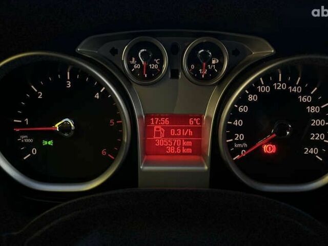 Форд Фокус, объемом двигателя 1.6 л и пробегом 305 тыс. км за 5990 $, фото 13 на Automoto.ua