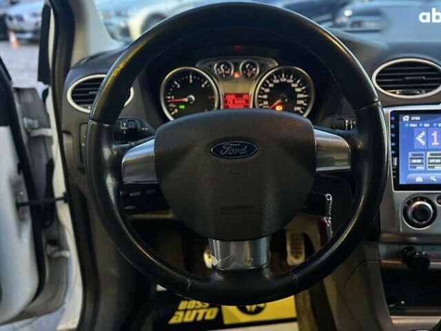 Форд Фокус, объемом двигателя 1.6 л и пробегом 305 тыс. км за 5990 $, фото 14 на Automoto.ua