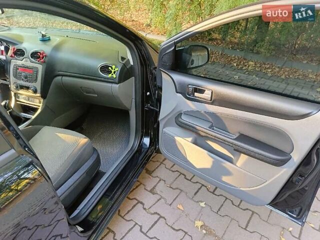 Форд Фокус, об'ємом двигуна 1.6 л та пробігом 225 тис. км за 6100 $, фото 9 на Automoto.ua