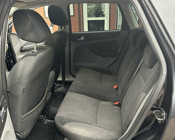 Форд Фокус, объемом двигателя 1.6 л и пробегом 246 тыс. км за 5200 $, фото 9 на Automoto.ua