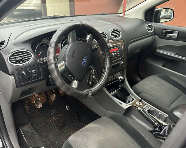 Форд Фокус, объемом двигателя 1.6 л и пробегом 246 тыс. км за 5200 $, фото 7 на Automoto.ua