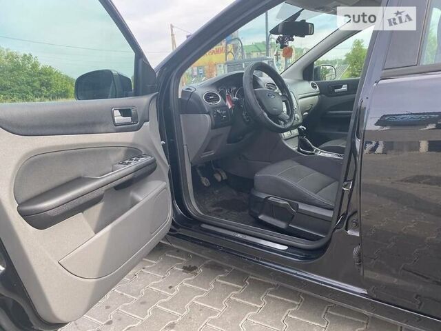 Форд Фокус, объемом двигателя 1.8 л и пробегом 234 тыс. км за 6900 $, фото 19 на Automoto.ua