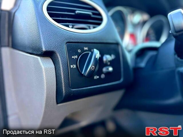 Форд Фокус, объемом двигателя 1.6 л и пробегом 205 тыс. км за 6200 $, фото 3 на Automoto.ua