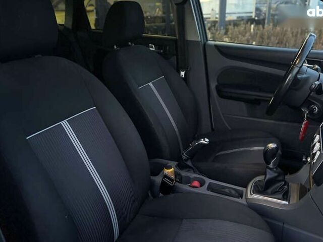 Форд Фокус, объемом двигателя 1.6 л и пробегом 305 тыс. км за 5990 $, фото 20 на Automoto.ua