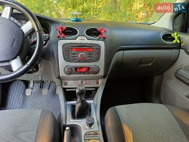 Форд Фокус, об'ємом двигуна 1.6 л та пробігом 225 тис. км за 6100 $, фото 18 на Automoto.ua