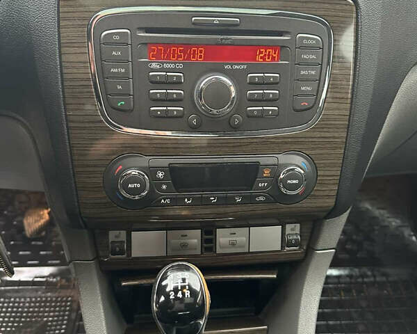 Форд Фокус, объемом двигателя 1.6 л и пробегом 246 тыс. км за 5200 $, фото 13 на Automoto.ua