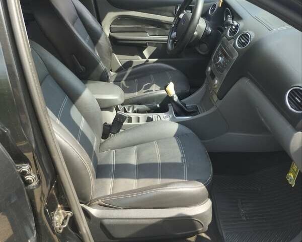 Форд Фокус, объемом двигателя 1.6 л и пробегом 292 тыс. км за 5900 $, фото 6 на Automoto.ua