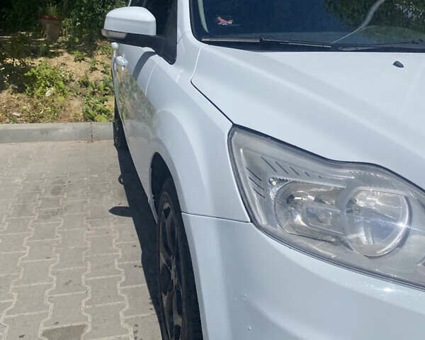 Форд Фокус, объемом двигателя 1.6 л и пробегом 275 тыс. км за 5300 $, фото 14 на Automoto.ua