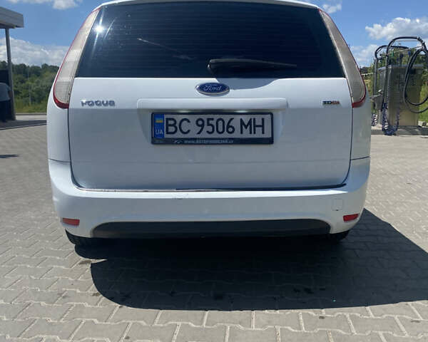 Форд Фокус, объемом двигателя 1.6 л и пробегом 275 тыс. км за 5300 $, фото 4 на Automoto.ua