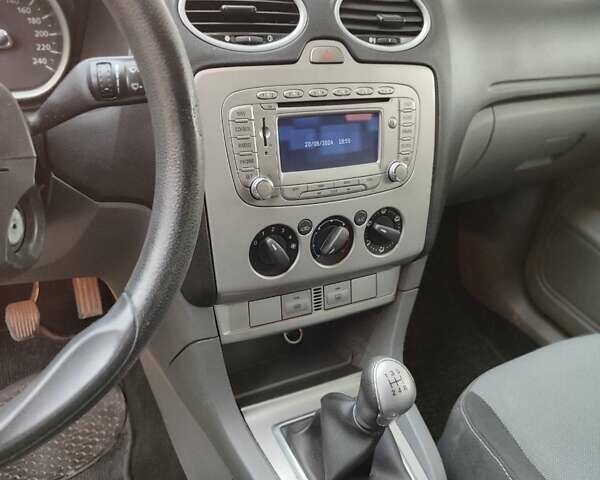 Форд Фокус, объемом двигателя 1.6 л и пробегом 190 тыс. км за 5700 $, фото 10 на Automoto.ua