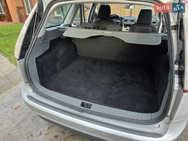 Форд Фокус, объемом двигателя 1.6 л и пробегом 238 тыс. км за 5500 $, фото 24 на Automoto.ua