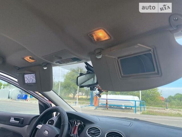 Форд Фокус, объемом двигателя 1.8 л и пробегом 234 тыс. км за 6900 $, фото 16 на Automoto.ua