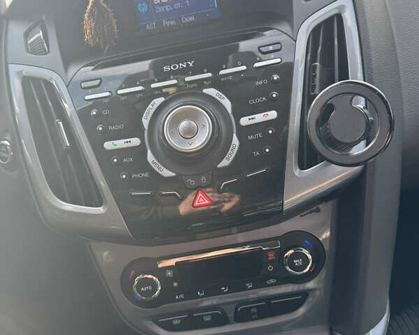 Форд Фокус, объемом двигателя 1.6 л и пробегом 230 тыс. км за 7500 $, фото 4 на Automoto.ua