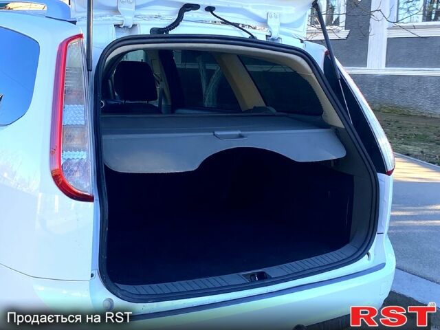 Форд Фокус, объемом двигателя 1.6 л и пробегом 171 тыс. км за 6300 $, фото 5 на Automoto.ua