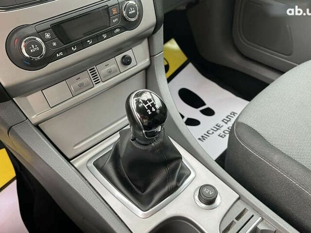 Форд Фокус, об'ємом двигуна 1.6 л та пробігом 184 тис. км за 6500 $, фото 13 на Automoto.ua